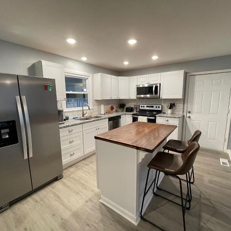 Remodeled Cottage With Sunroom Manchester Exteriör bild