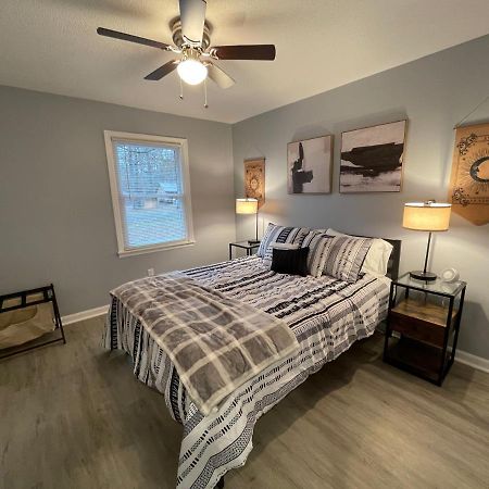Remodeled Cottage With Sunroom Manchester Exteriör bild