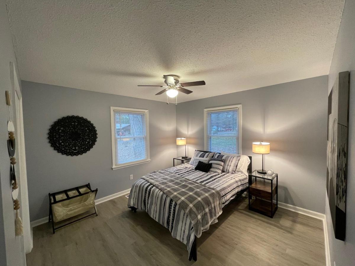 Remodeled Cottage With Sunroom Manchester Exteriör bild