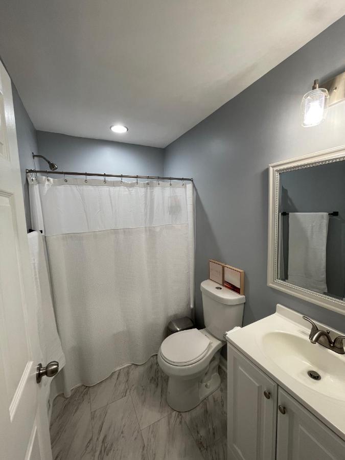 Remodeled Cottage With Sunroom Manchester Exteriör bild
