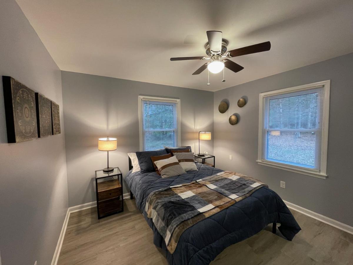 Remodeled Cottage With Sunroom Manchester Exteriör bild