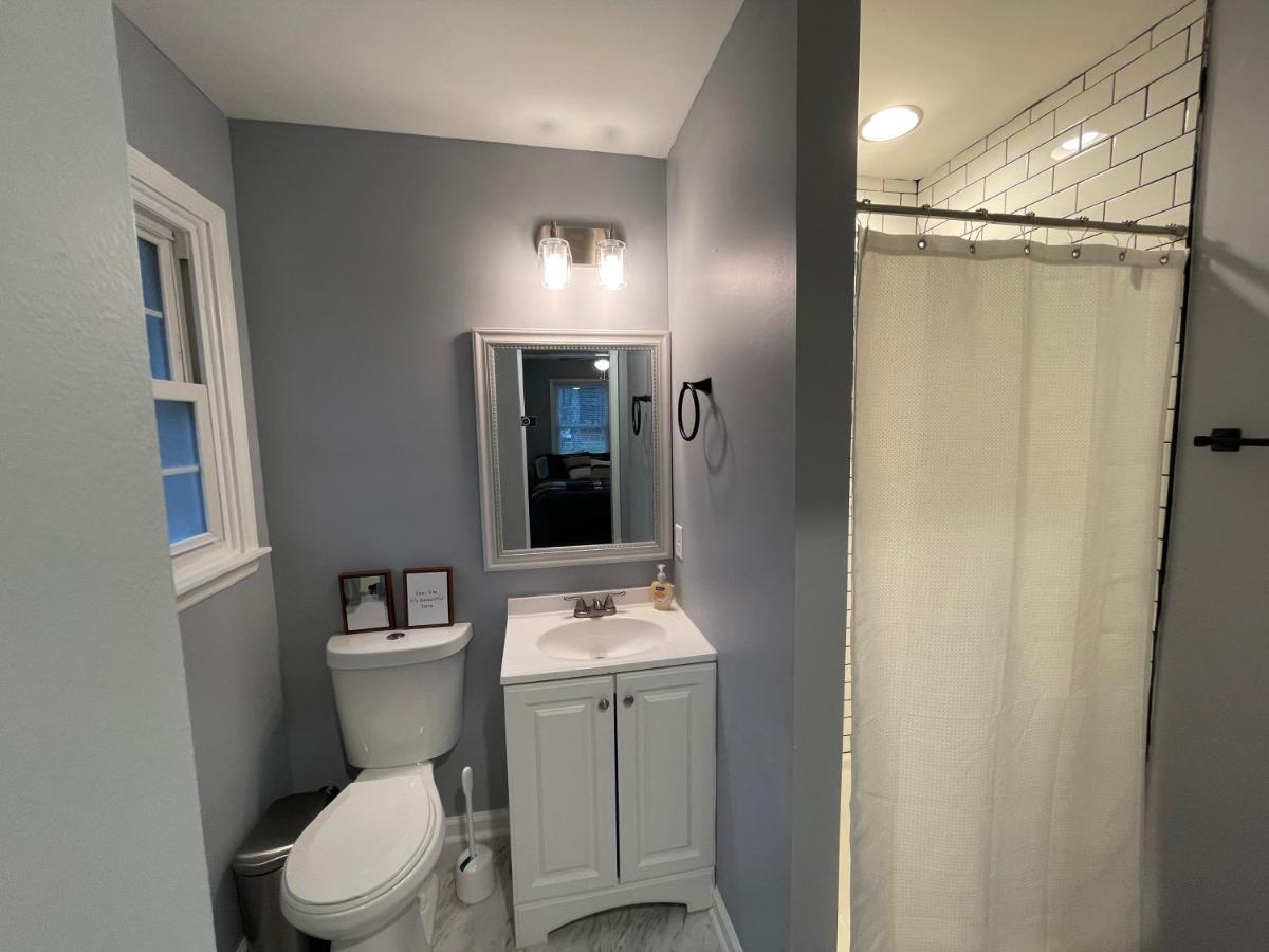 Remodeled Cottage With Sunroom Manchester Exteriör bild